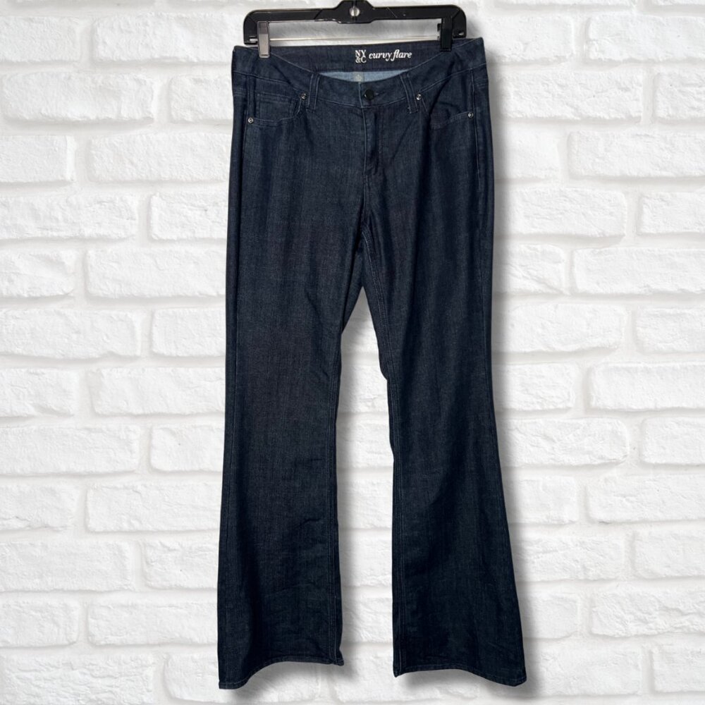 New York and Company Curvy Flare Jeans (size 8)